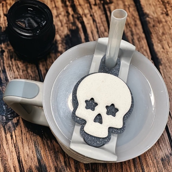 Stanley Cup Topper- Cute Skull for 40oz cup - Picture 2 of 2